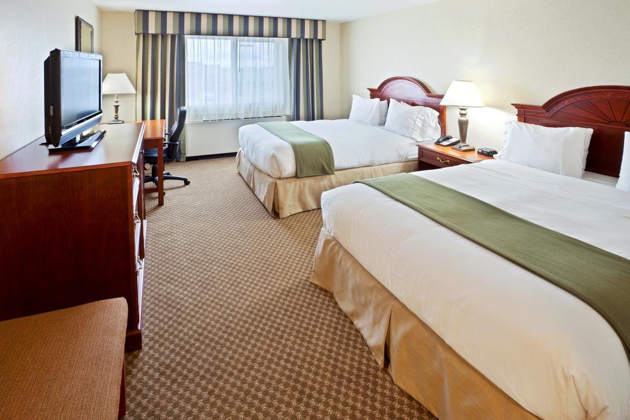 Holiday Inn Express & Suites Fairbanks - thumb 3