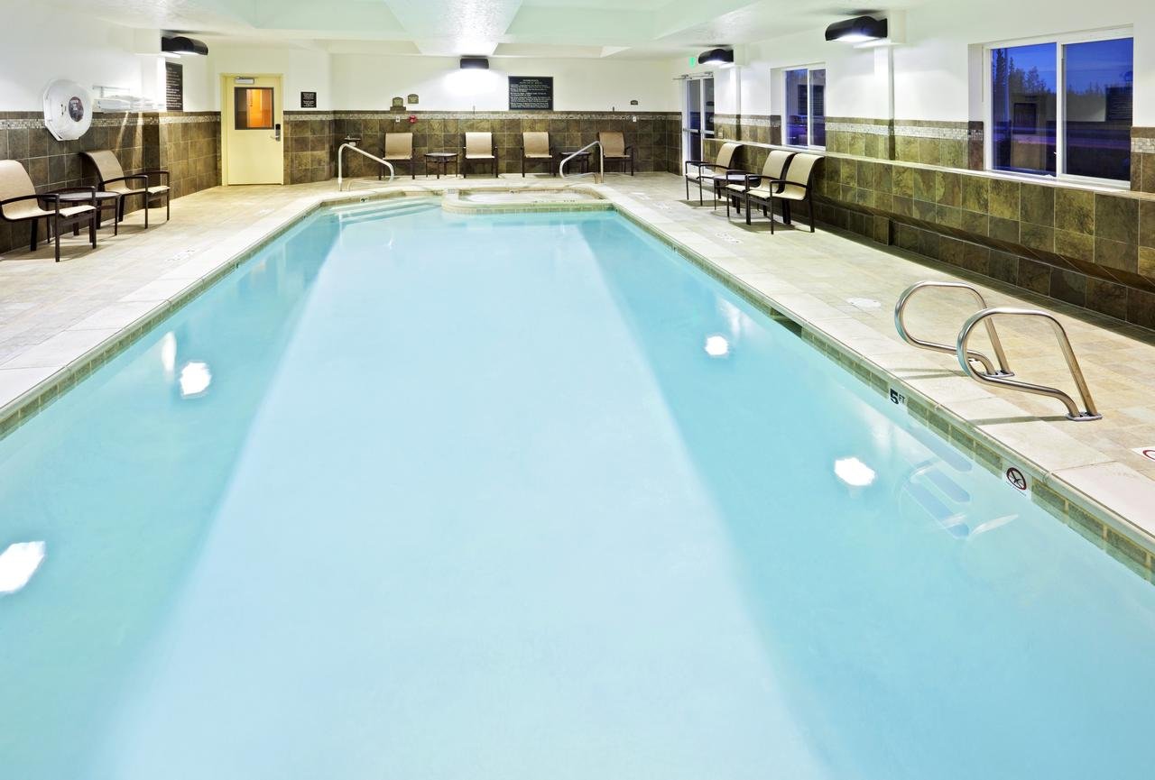 Holiday Inn Express & Suites Fairbanks - Accommodation Dallas 25