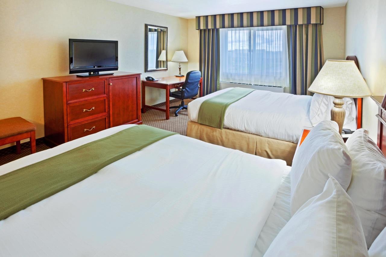 Holiday Inn Express & Suites Fairbanks - thumb 8