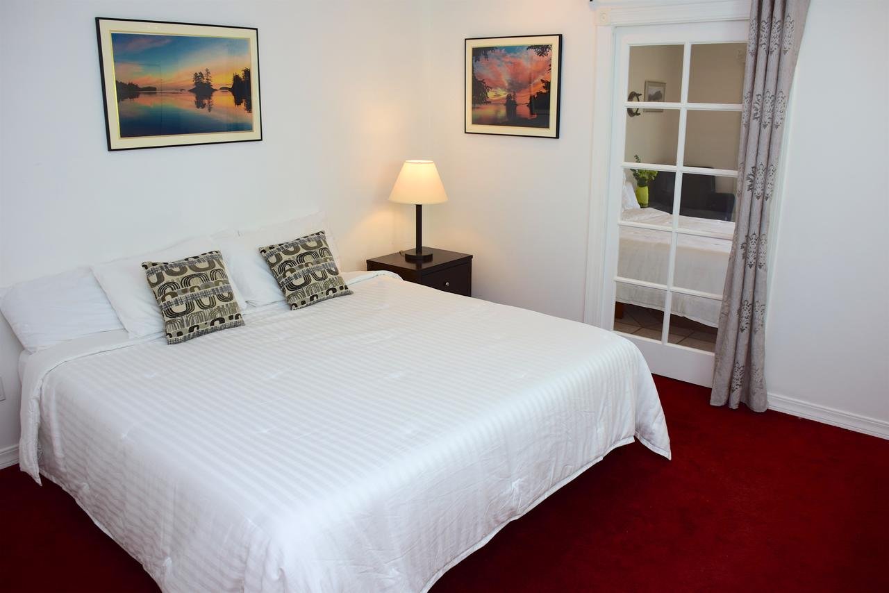 Longliner Lodge And Suites - Accommodation Dallas 20