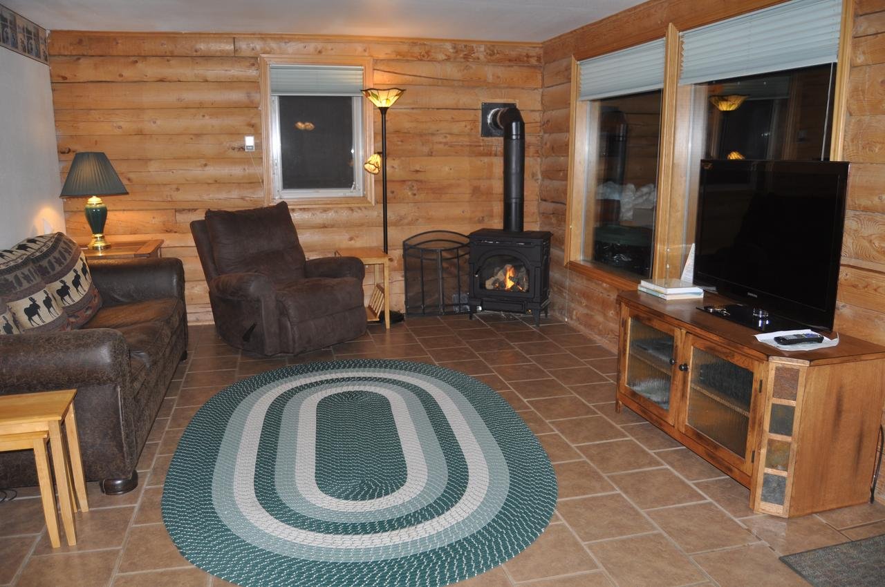Daniels Lake Lodge Cabins - thumb 16