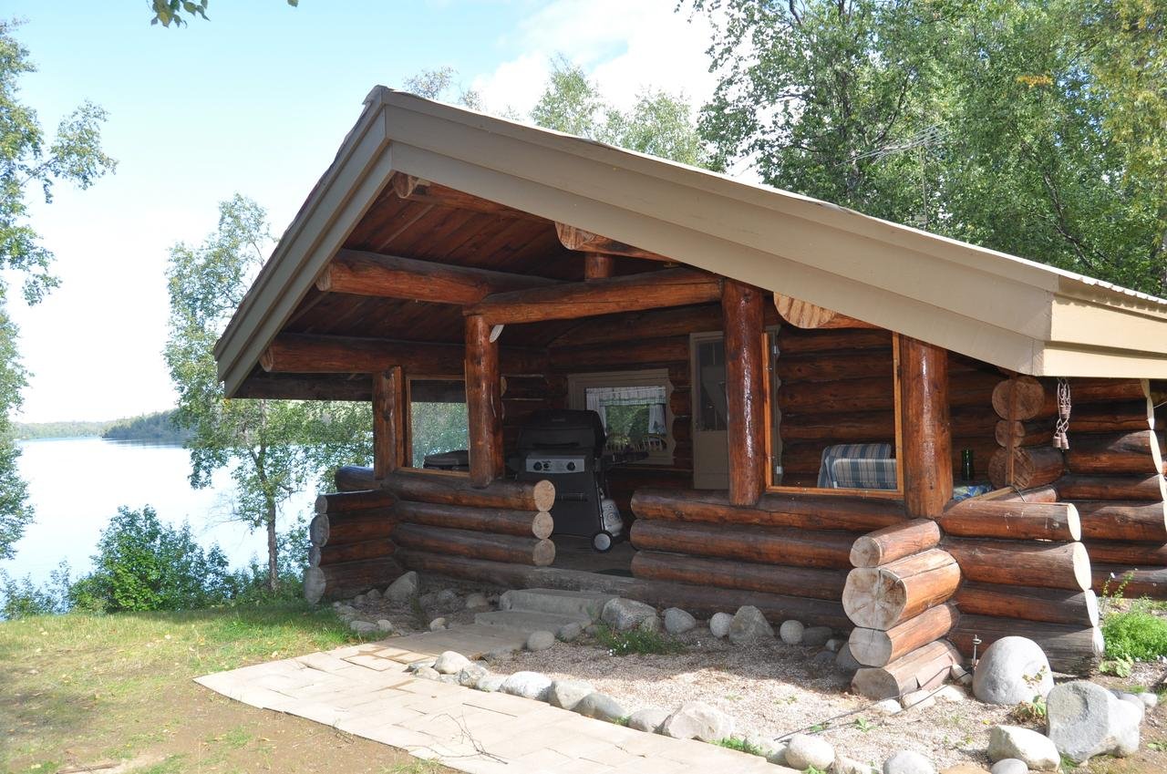 Daniels Lake Lodge Cabins - thumb 2