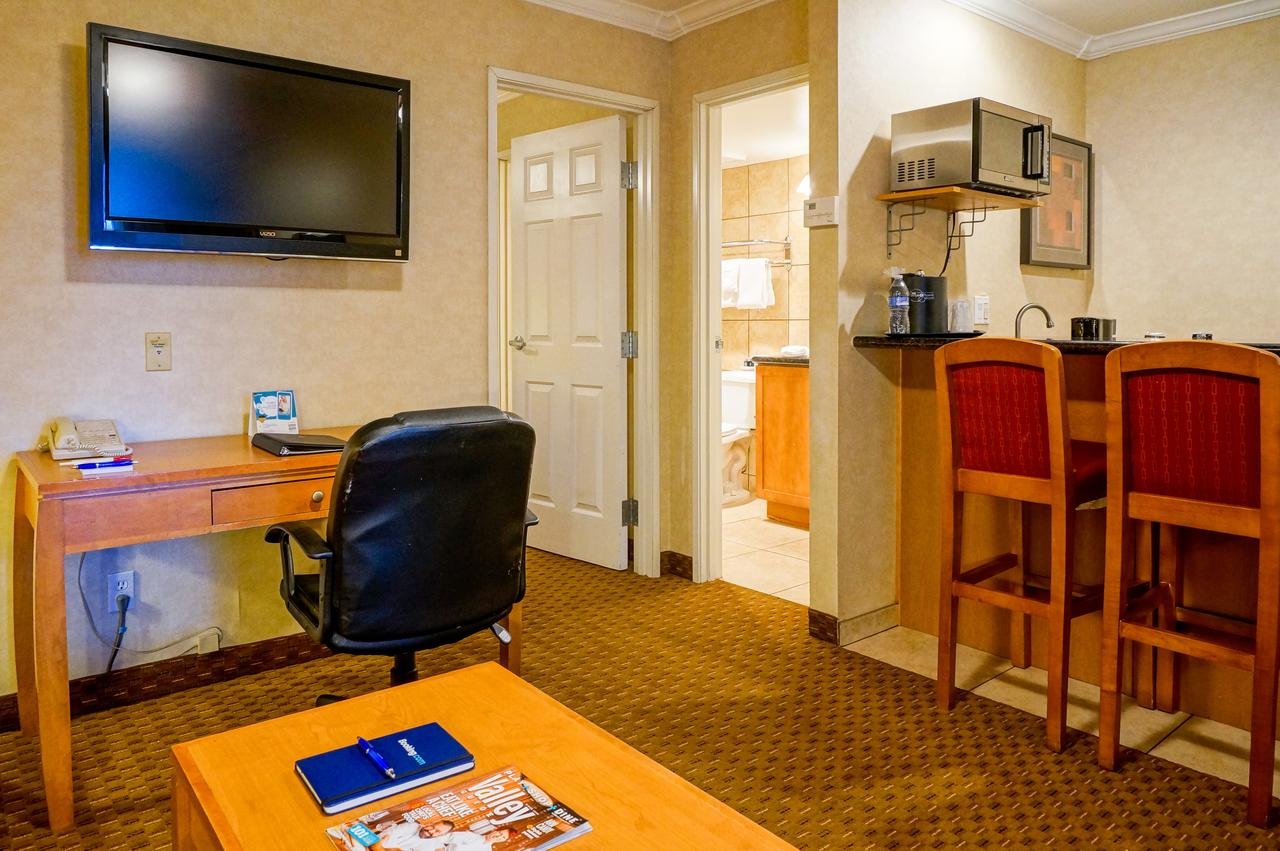Hotel Tempe/Phoenix Airport InnSuites Hotel & Suites - Accommodation Dallas 11