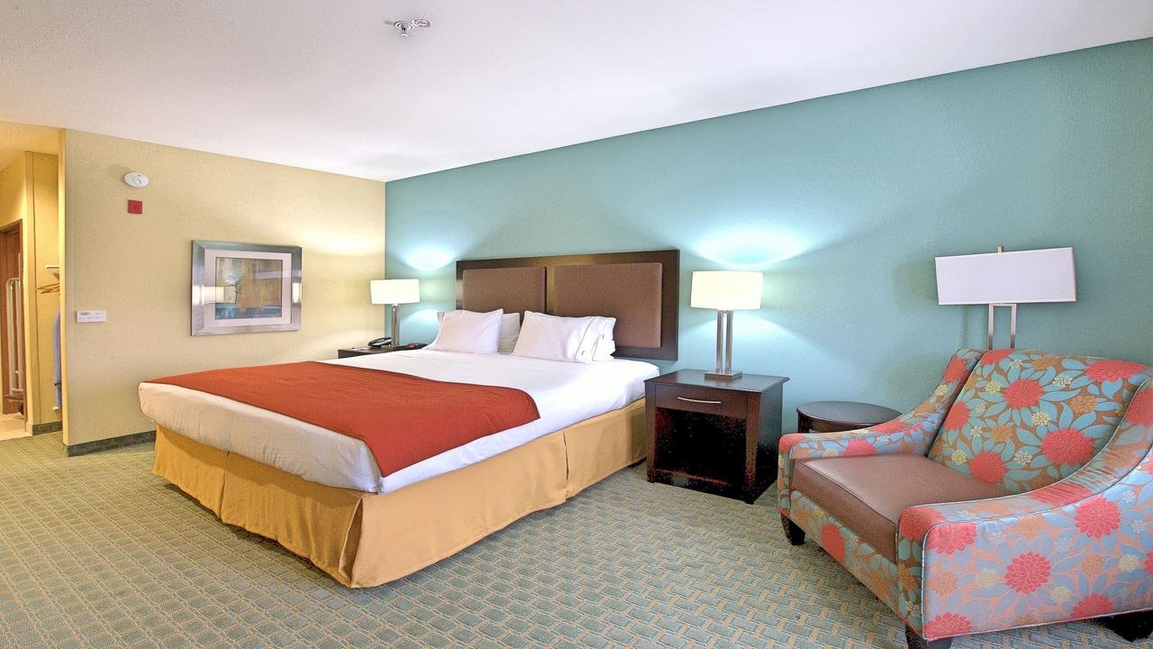 Holiday Inn Express Surprise - Accommodation Dallas 16