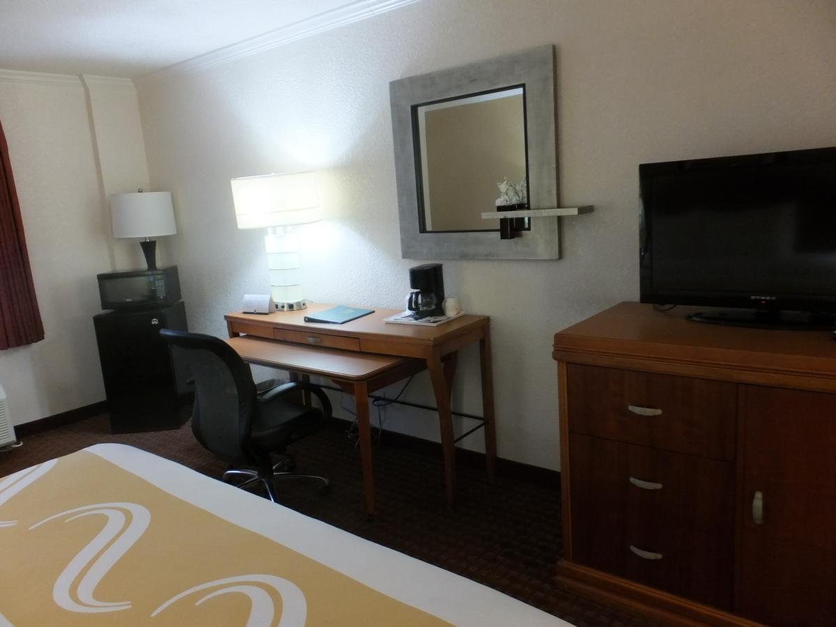 Quality Inn & Suites Lake Havasu City - thumb 3