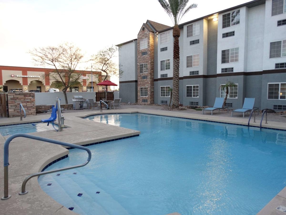 Best Western Plus Yuma Foothills Inn & Suites - Accommodation Dallas 6
