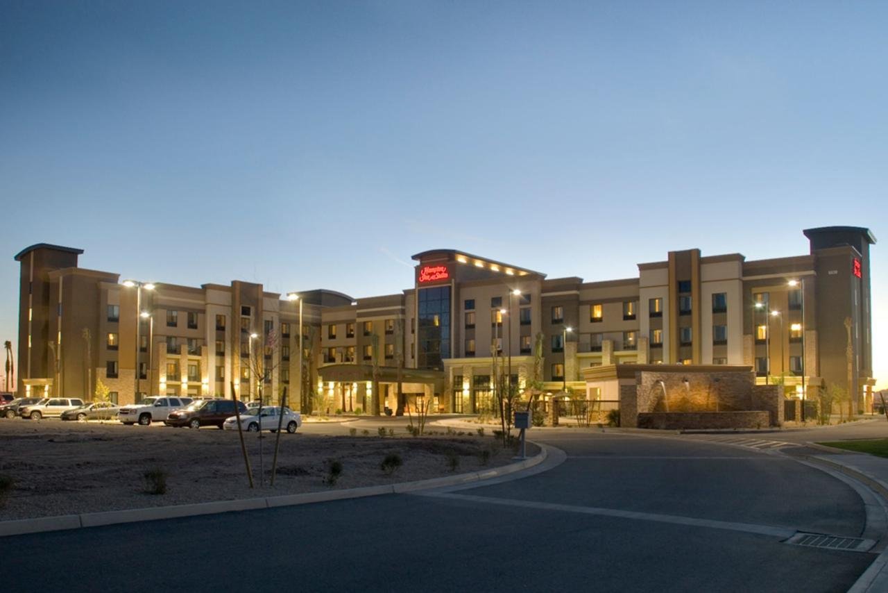 Hampton Inn & Suites Phoenix Glendale-Westgate - Accommodation Dallas 17