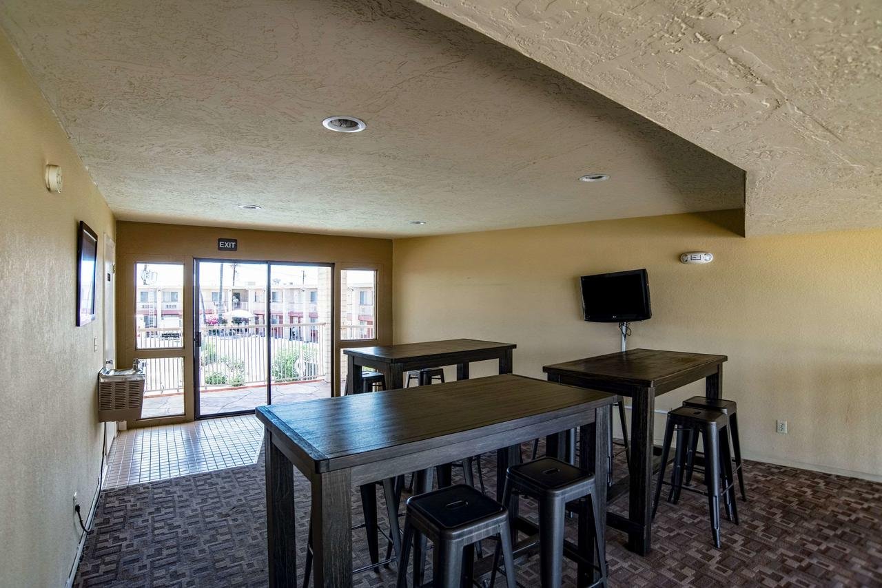 Quality Inn & Suites Phoenix NW - Sun City - Accommodation Dallas 24