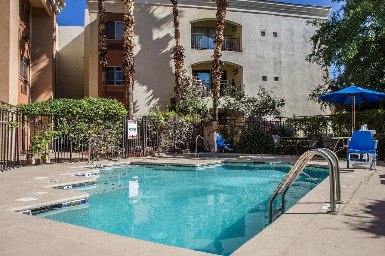 Comfort Inn & Suites North Glendale - Bell Road - Accommodation Dallas 7