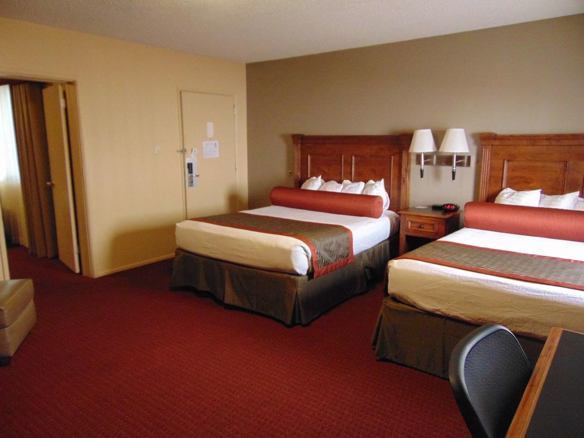 Best Western Plus King's Inn And Suites - Accommodation Dallas 21