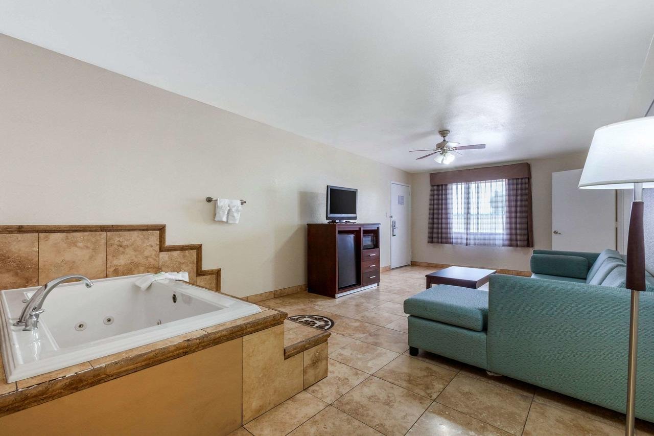 Quality Inn & Suites Near Downtown Mesa - Accommodation Dallas 7