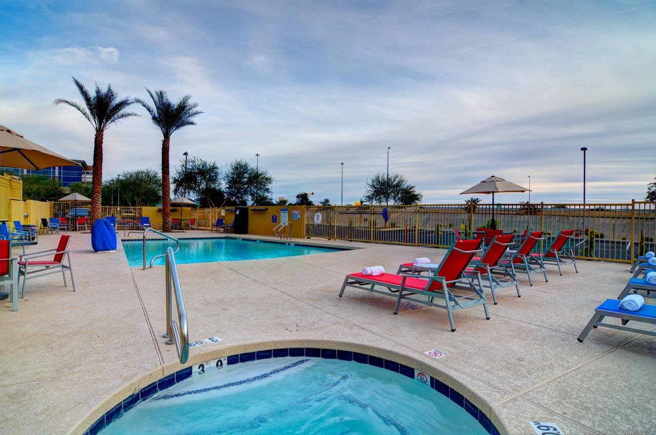 Holiday Inn Express & Suites - Phoenix North - Scottsdale - Accommodation Dallas 17