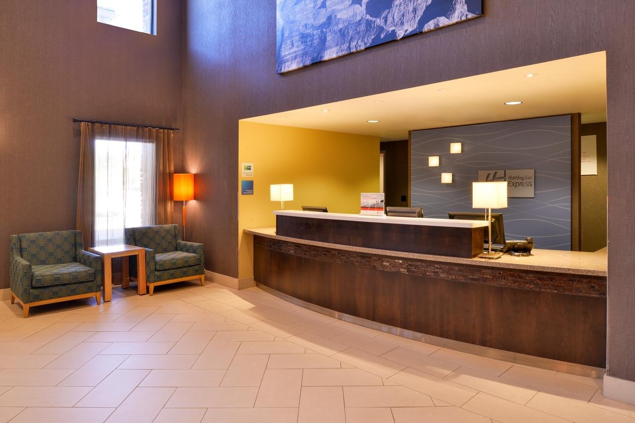 Holiday Inn Express Hotels Page - Accommodation Dallas 15