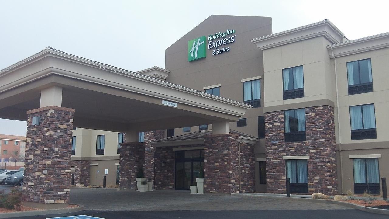 Holiday Inn Express Hotels Page - Accommodation Dallas 0
