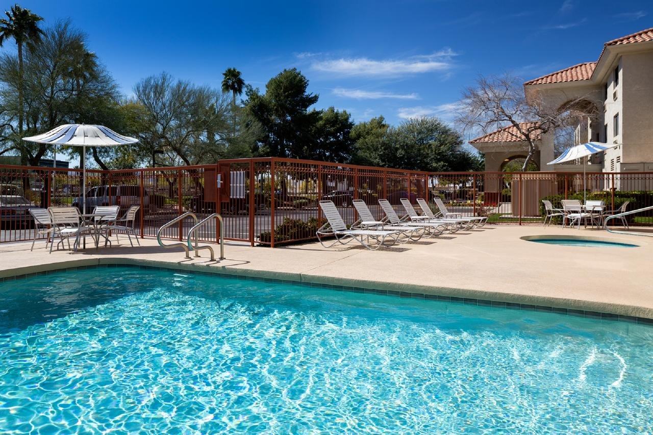 Country Inn & Suites By Radisson, Phoenix Airport, AZ - Accommodation Dallas 19