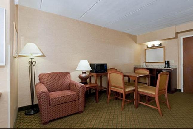 Holiday Inn Express Hotel & Suites Tempe - thumb 33