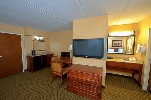 Holiday Inn Express Hotel & Suites Tempe - thumb 39