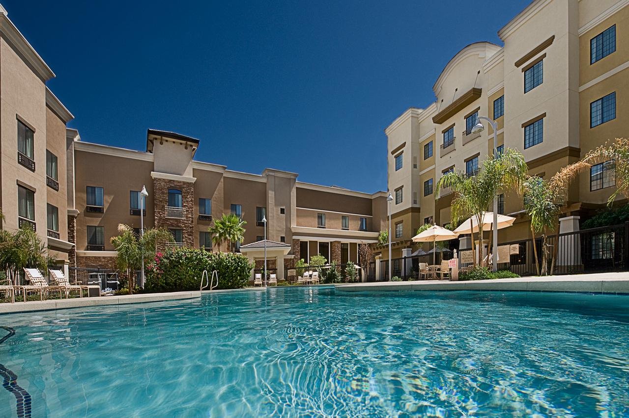 Holiday Inn Express & Suites Phoenix Glendale Dist - Accommodation Dallas 19