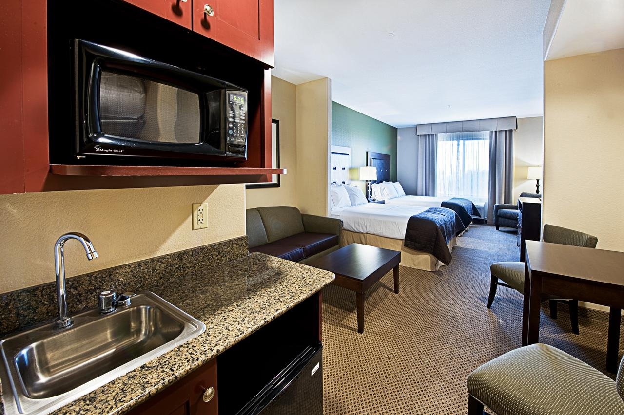 Holiday Inn Express & Suites Phoenix Glendale Dist - Accommodation Dallas 0