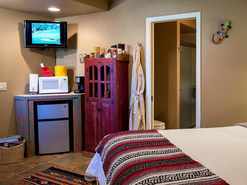 Cozy Cactus Bed And Breakfast - Accommodation Dallas 42