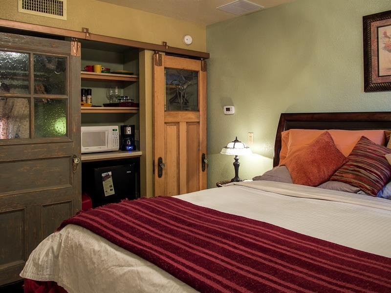 Cozy Cactus Bed And Breakfast - Accommodation Dallas 18