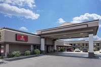 Clarion Inn  Suites Russellville I-40