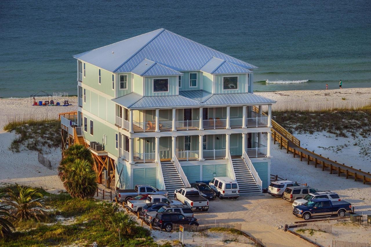 Castle in the Sand West Orange Beach AL-9 bedroom-Sleeps up to 26-Private Pool Orlando Tourists