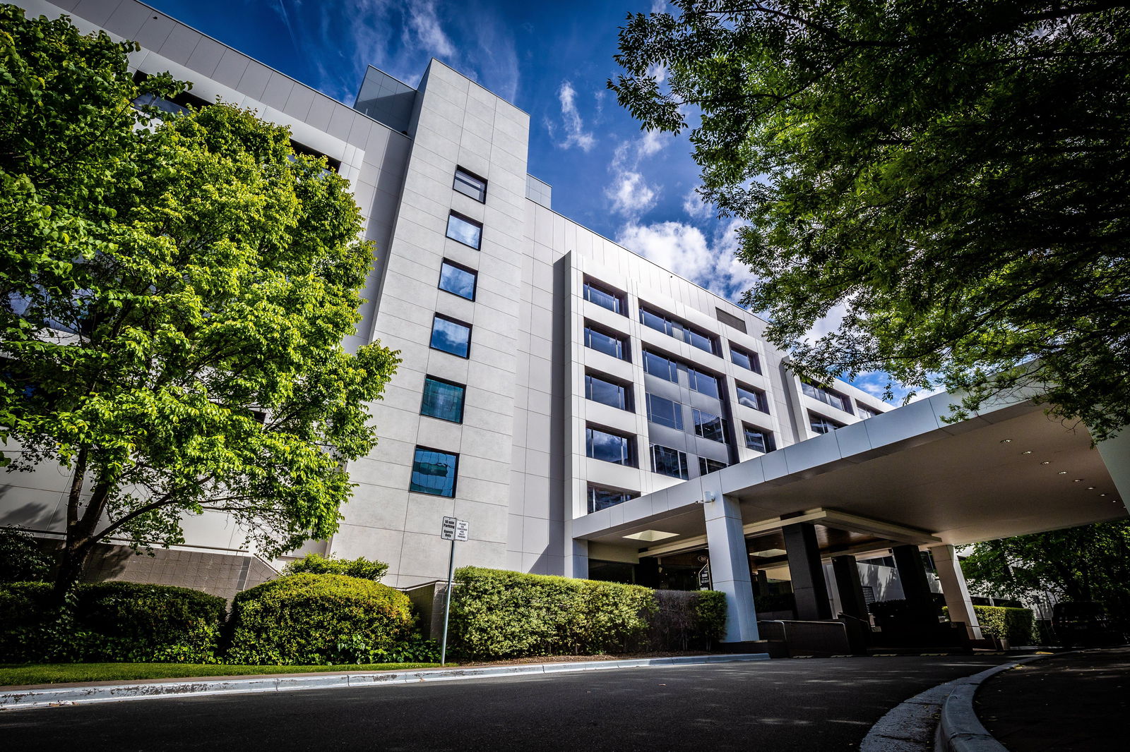 Crowne Plaza Canberra - thumb 1