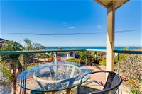 Aqualuna Beach Resort - Accommodation Sunshine Coast