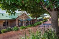Quality Suites Banksia Gardens - Accommodation Broken Hill
