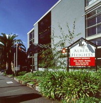 Albert Heights Service Apts - Schoolies Week Accommodation