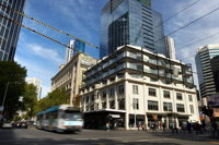 City Edge East Melbourne Serviced Apartm - Schoolies Week Accommodation