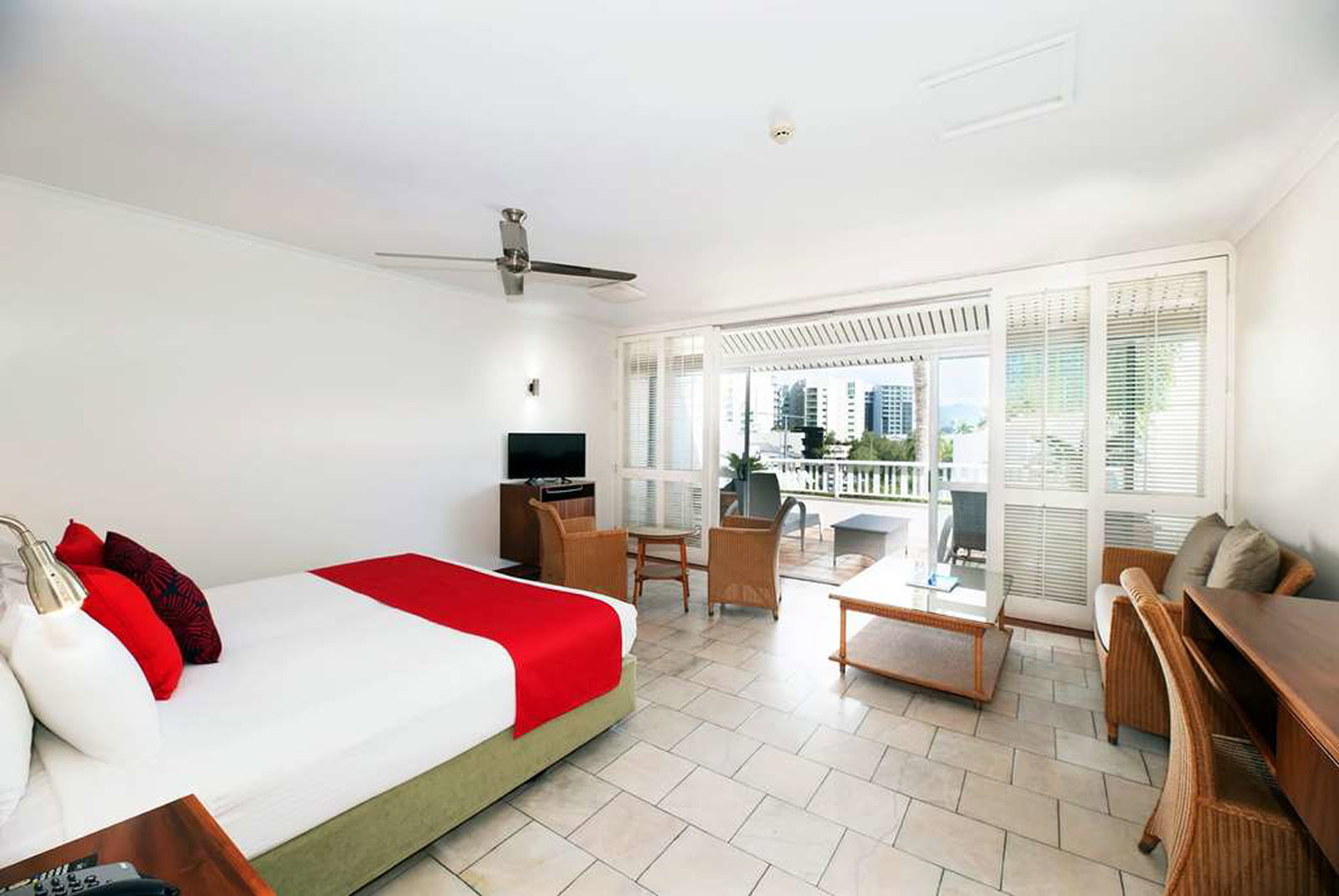 Ramada By Wyndham Cairns City Centre - thumb 1