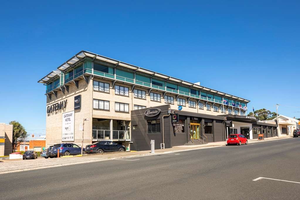 Ambleside TAS Accommodation Redcliffe