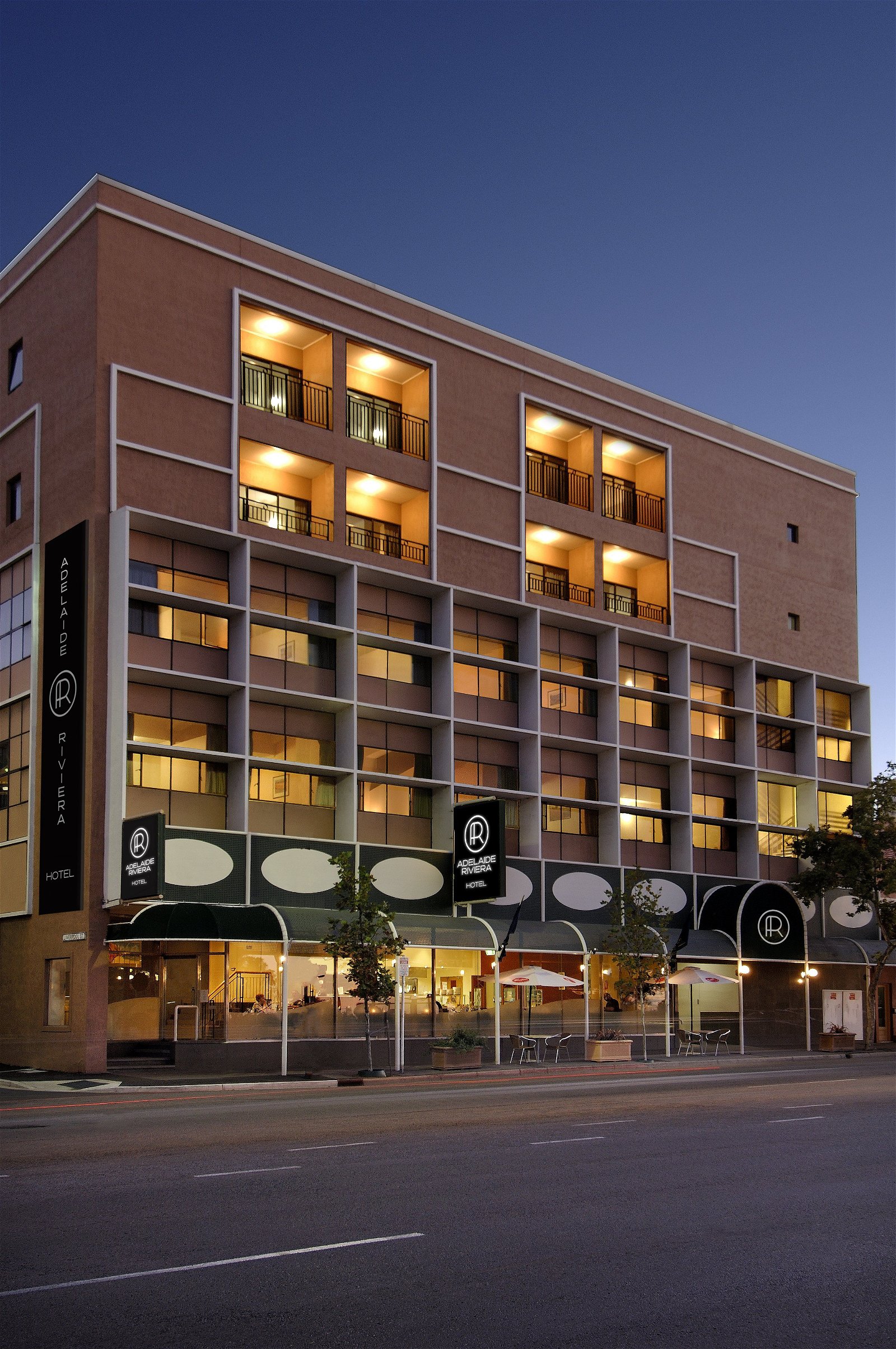 Adelaide Riviera Hotel - thumb 0