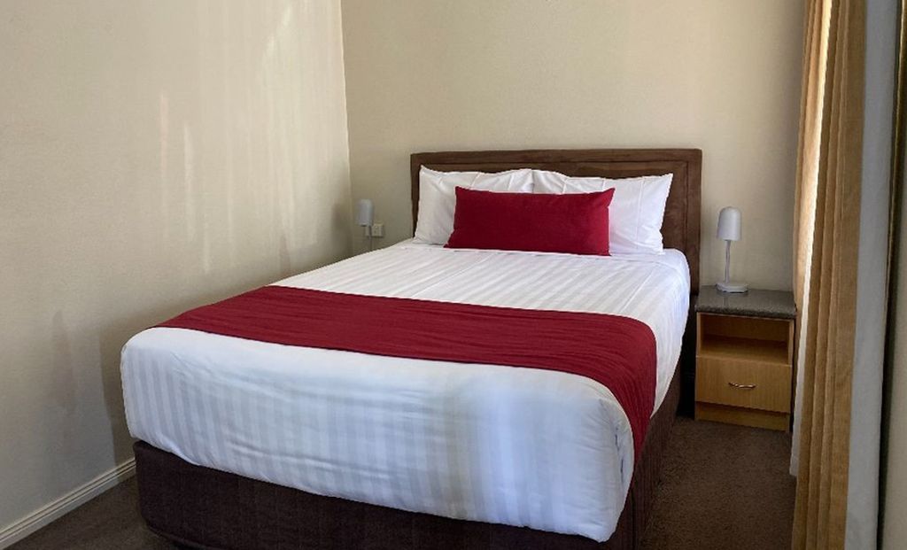 Ashton Townhouse Motel & Suites Tumut - thumb 1