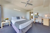 Camelot Motel - Accommodation Sunshine Coast