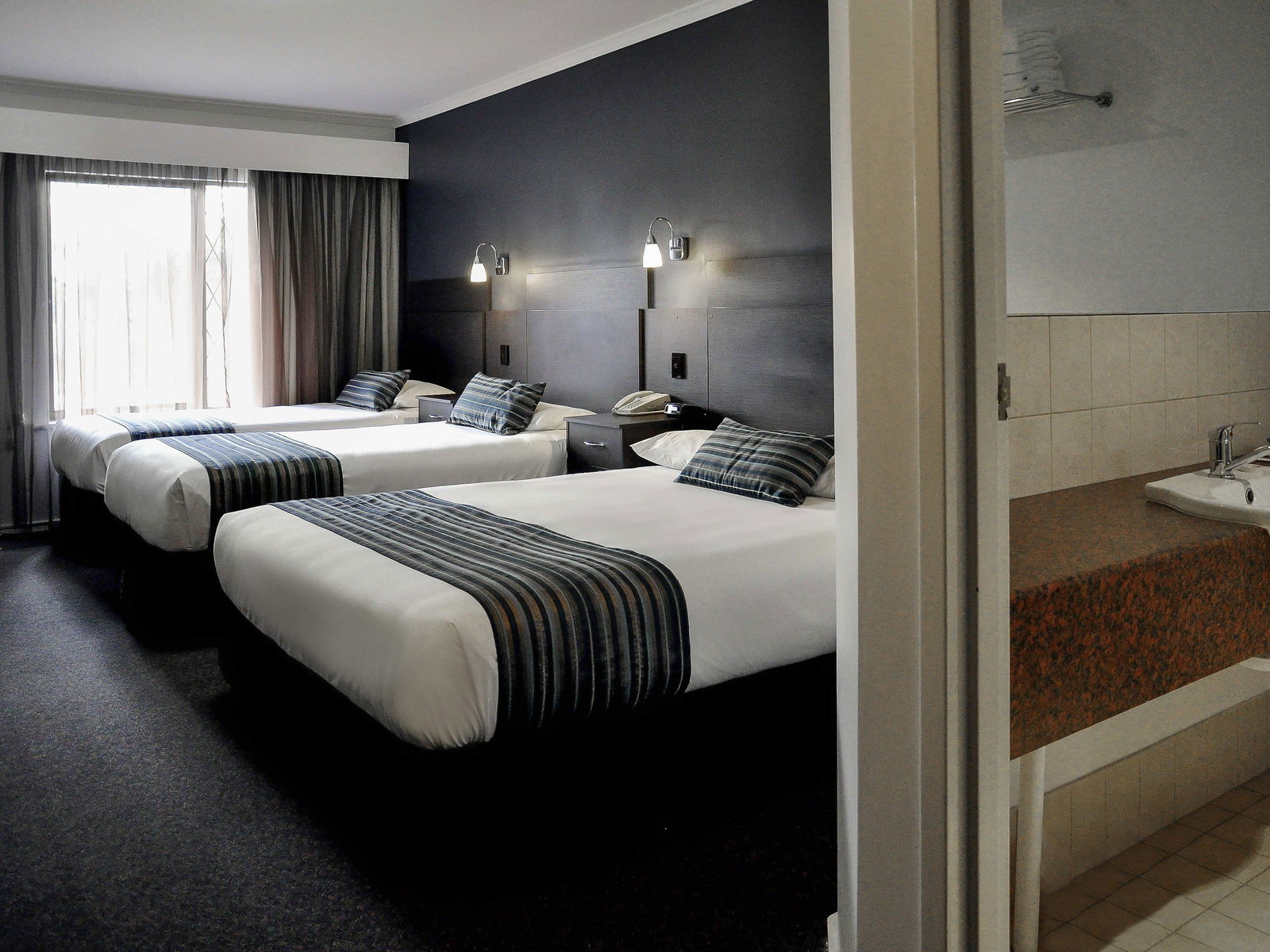 Ibis Styles Adelaide Manor - thumb 1