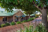 Quality Suites Banksia Gardens - Australia Accommodation