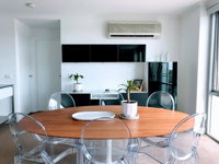 Staying Places - The Avenue - Byron Bay Accommodation