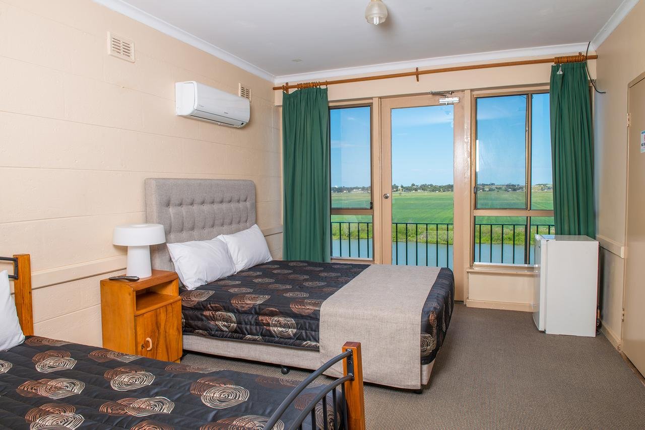Book Tailem Bend Accommodation Vacations  Tourism Noosa