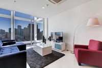 Light and spacious stunning views of Adelaide - Surfers Gold Coast
