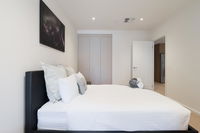 Ther-Rich 2Brm CBD Apartment - Accommodation Melbourne