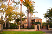 Grand Bluestone Mansion - Accommodation QLD