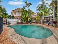Cossies by the Sea - Accommodation Airlie Beach
