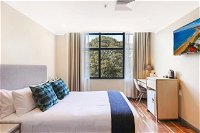 Ryals Hotel - Broadway - Accommodation Cooktown