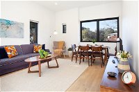 Stylish Apartment With Garage Near Bondi Beach - Accommodation Airlie Beach