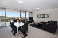 The Junction Palais - Modern and Spacious 2BR Bondi Junction Apartment Close to Everything - Accommodation Burleigh