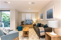 Nobbs  Executive 2 Storey Sydney Apartment with Pool - Great Ocean Road Tourism