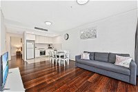 Cosy Apartment in Central Sydney - Accommodation Mermaid Beach